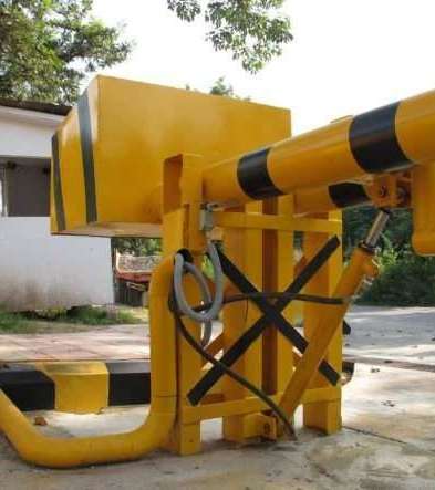 Installed high-security crash barrier